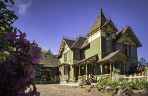 Outside view of Swantown Inn and Spa